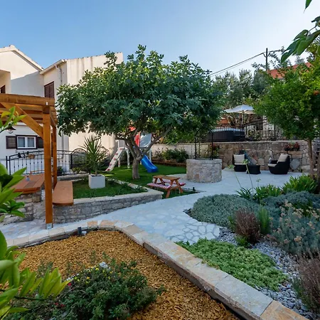 Home With A Unique View Preko Exterior photo