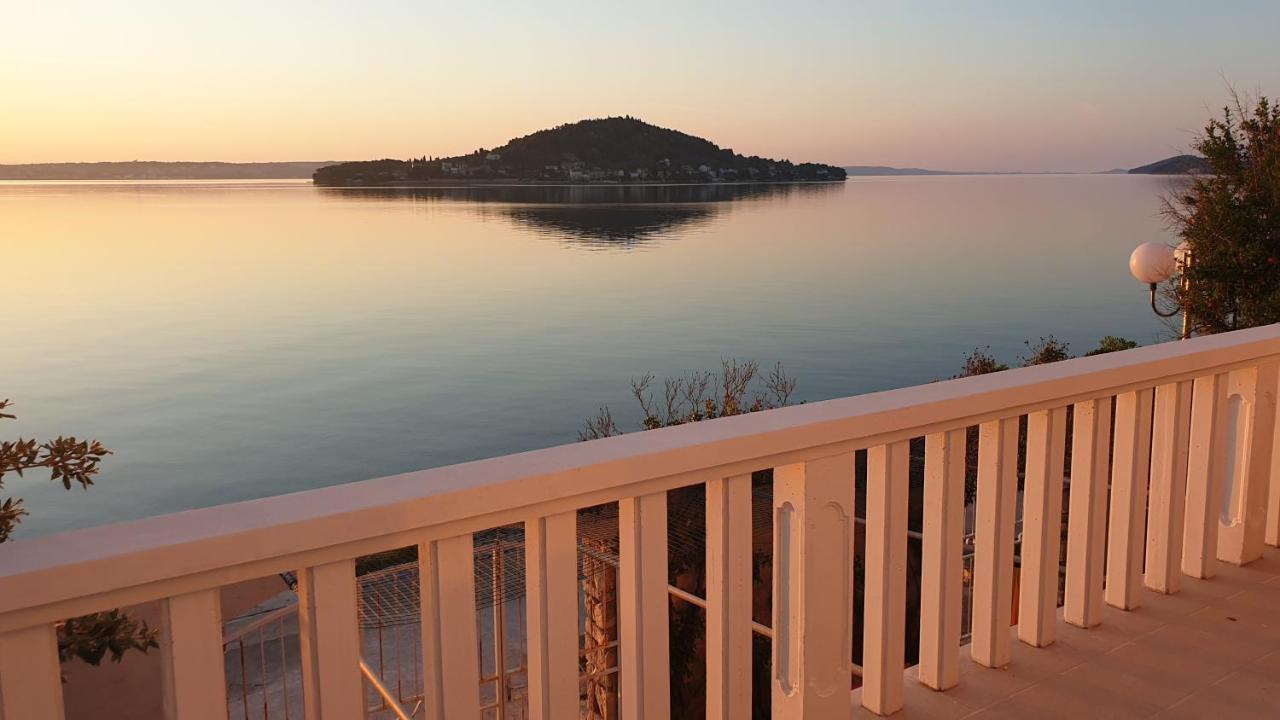 With A Unique View Apartment *