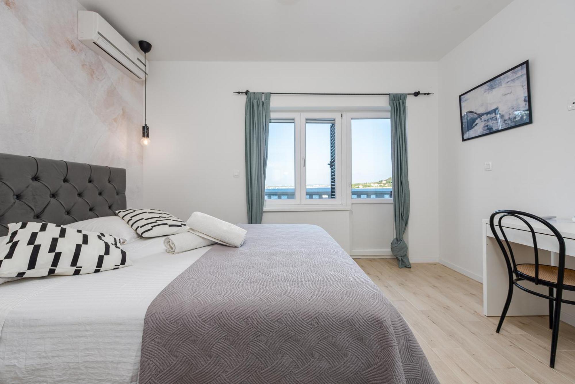 With A Unique View Apartment Preko